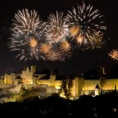 Au Pied De La Cite Carcassonne